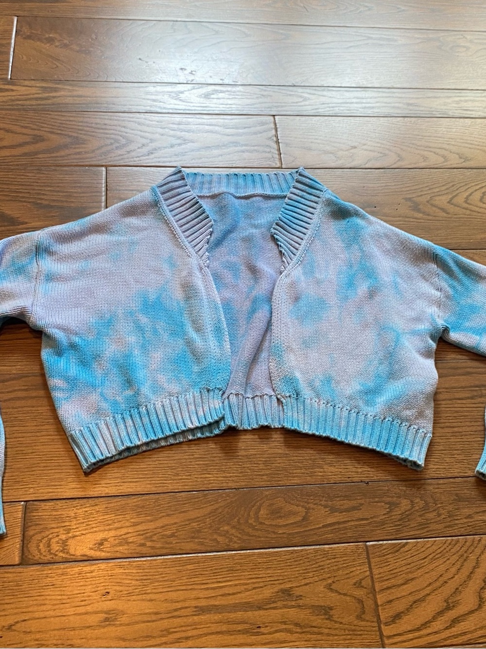 Tie-Dye Cropped Cardigan - Light Blue and Purple